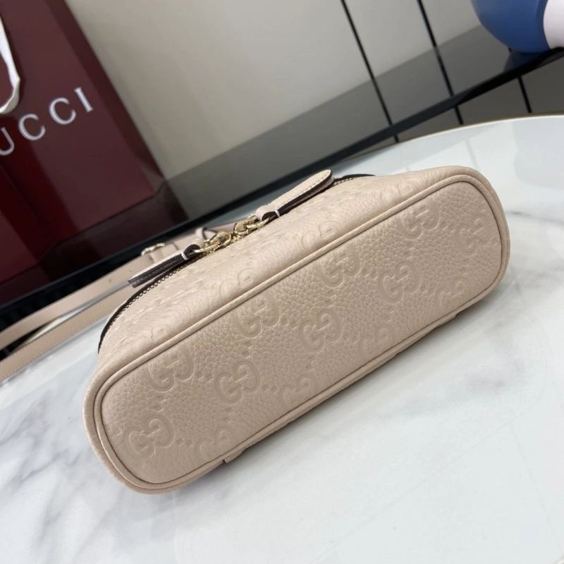 Resilient Gxccx Cosmetic Bags 39558