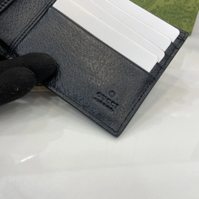 Versatile Gxccx Wallets & Purse 38914