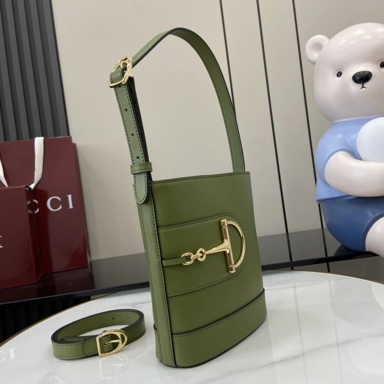 Gxccx Bucket Bags ModernLook 38747