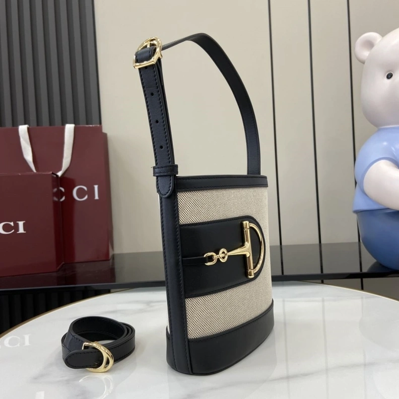 Versatile Gxccx Bucket Bags 38715