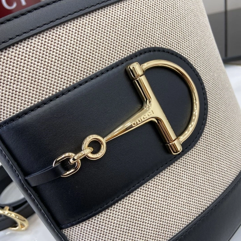 Versatile Gxccx Bucket Bags 38715
