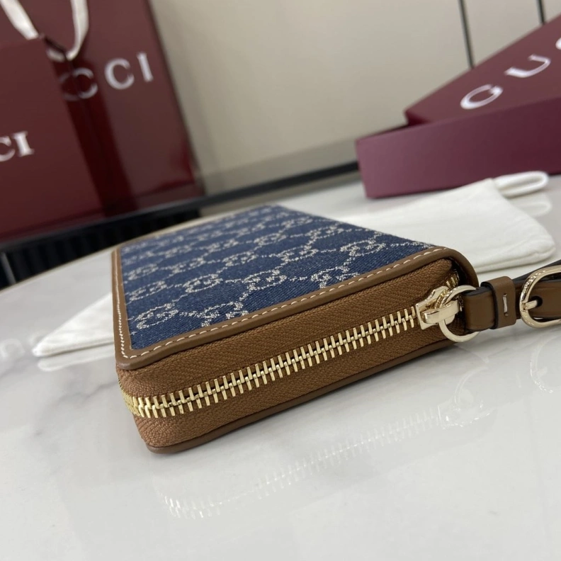 Bright Gxccx Wallets & Purse 38458
