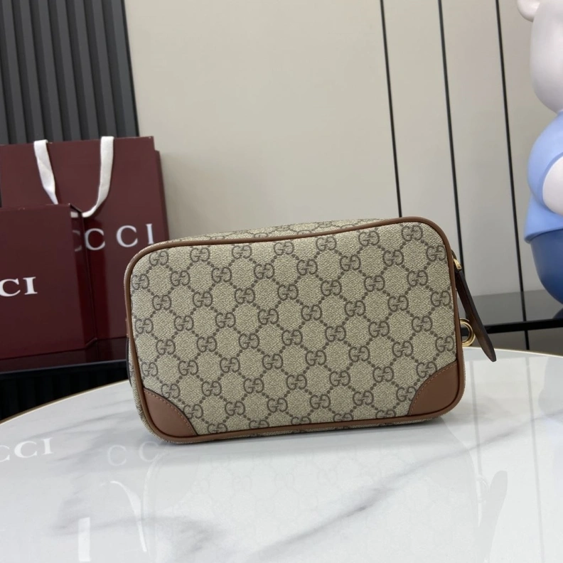 Comfortable Gxccx Clutch Bags 38735
