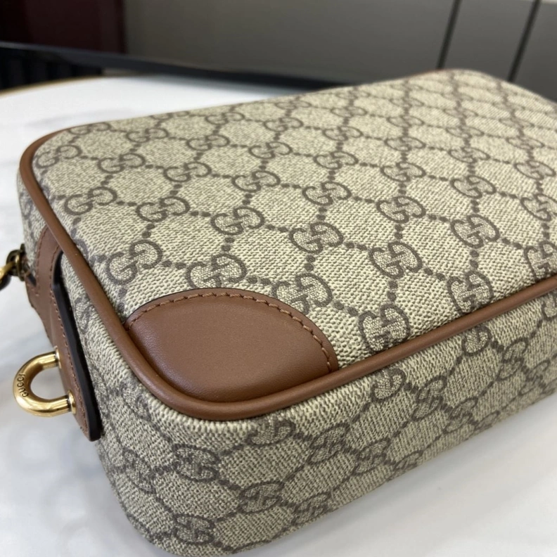 Comfortable Gxccx Clutch Bags 38735