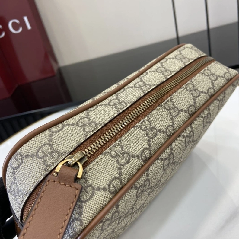 Comfortable Gxccx Clutch Bags 38735
