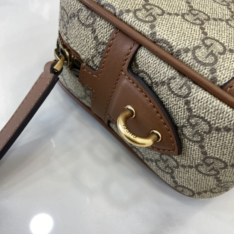 Comfortable Gxccx Clutch Bags 38735