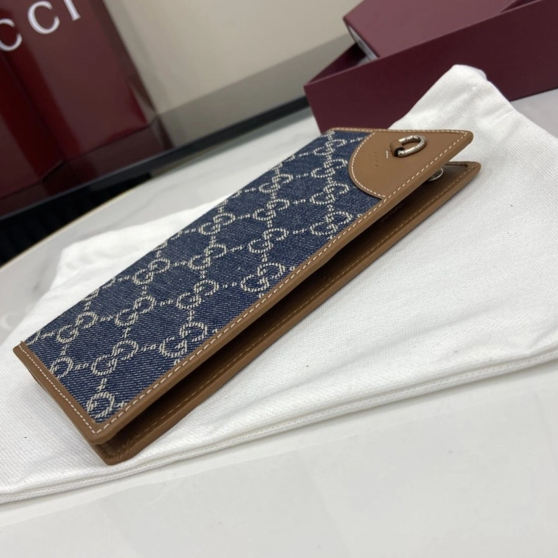 Cozy Gxccx Wallets & Purse 38383