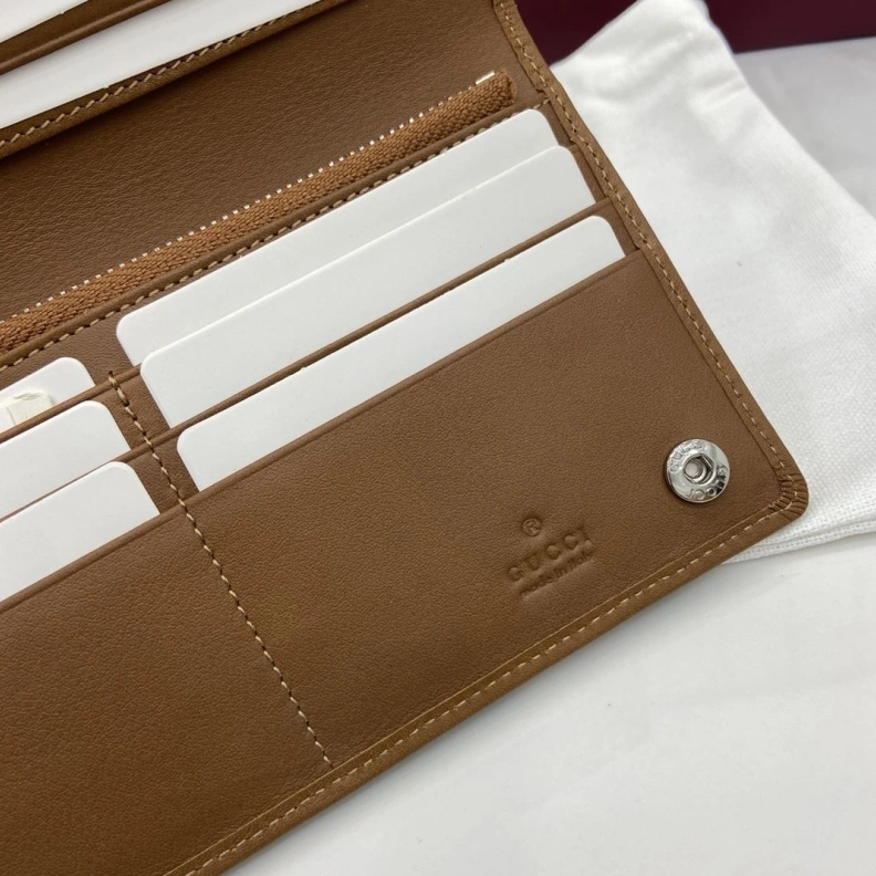 Cozy Gxccx Wallets & Purse 38383