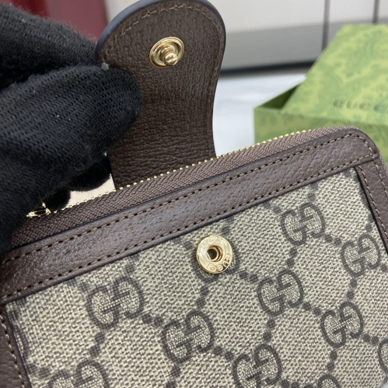 Gxccx Wallets & Purse Vibrant 38402