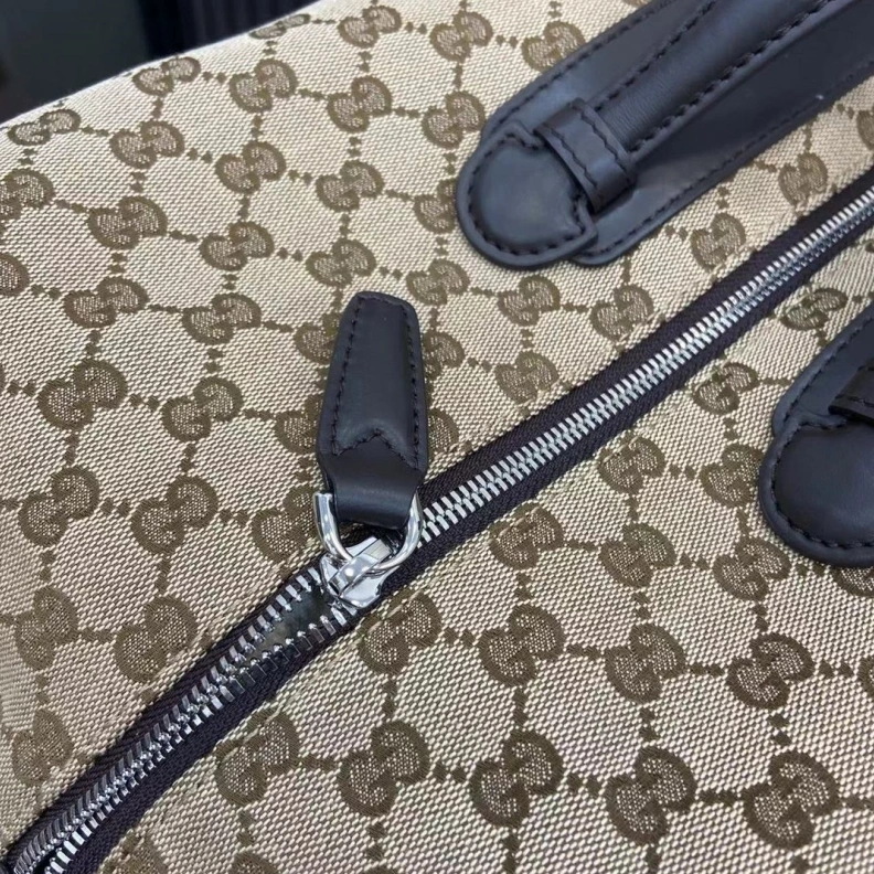 Resilient Gxccx Travel Bags 38485