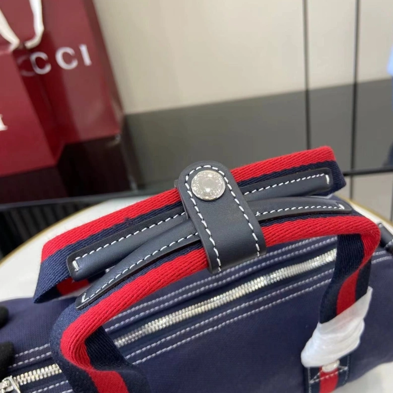 Refined Gxccx Travel Bags 38482