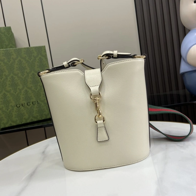 Gxccx Bucket Bags Sleek 48916