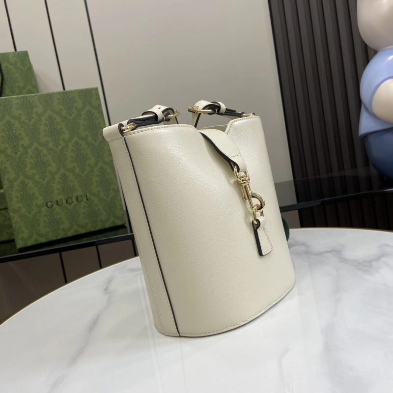 Gxccx Bucket Bags Sleek 48916