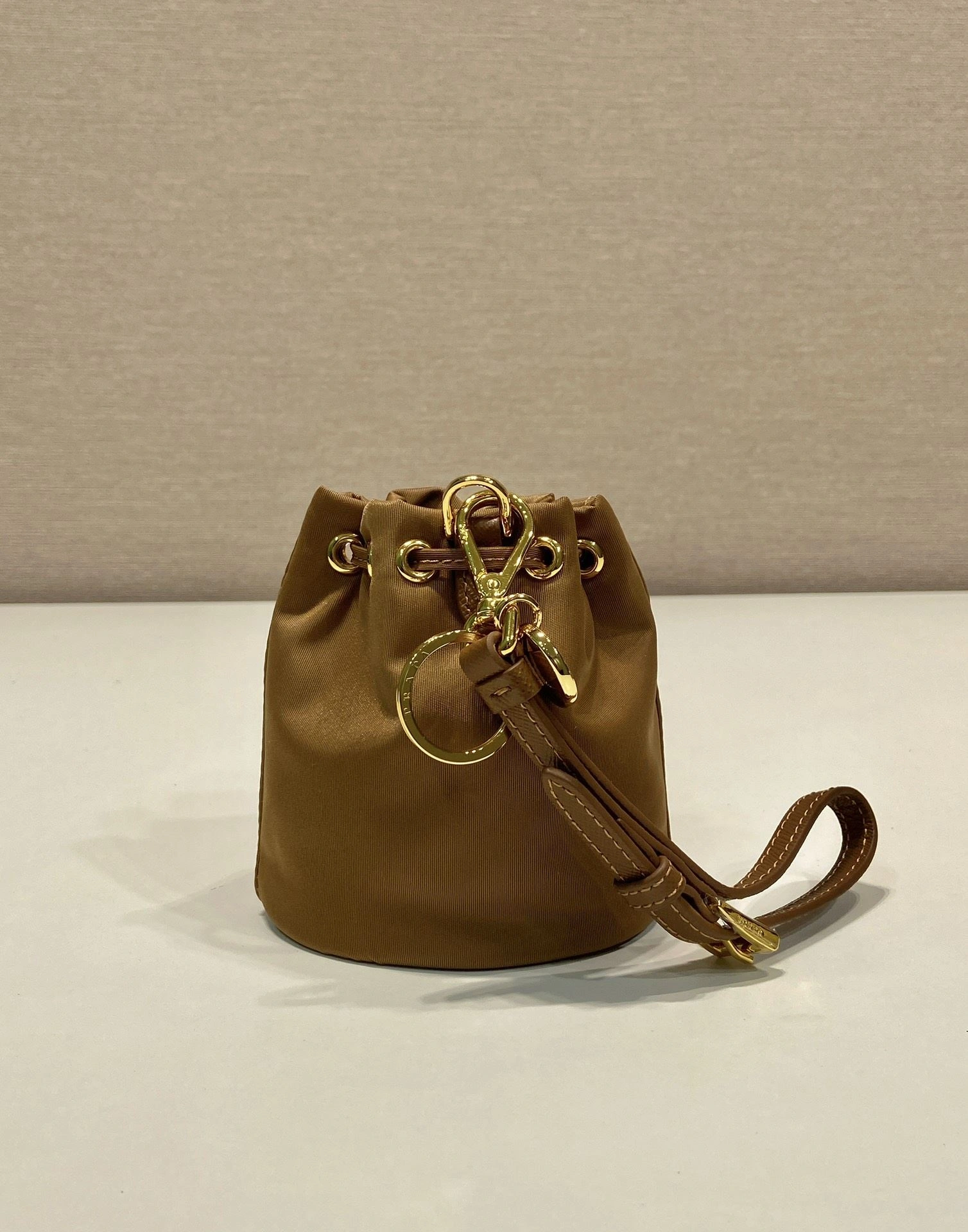 NewStyle Prxdx Bucket Bags 55318