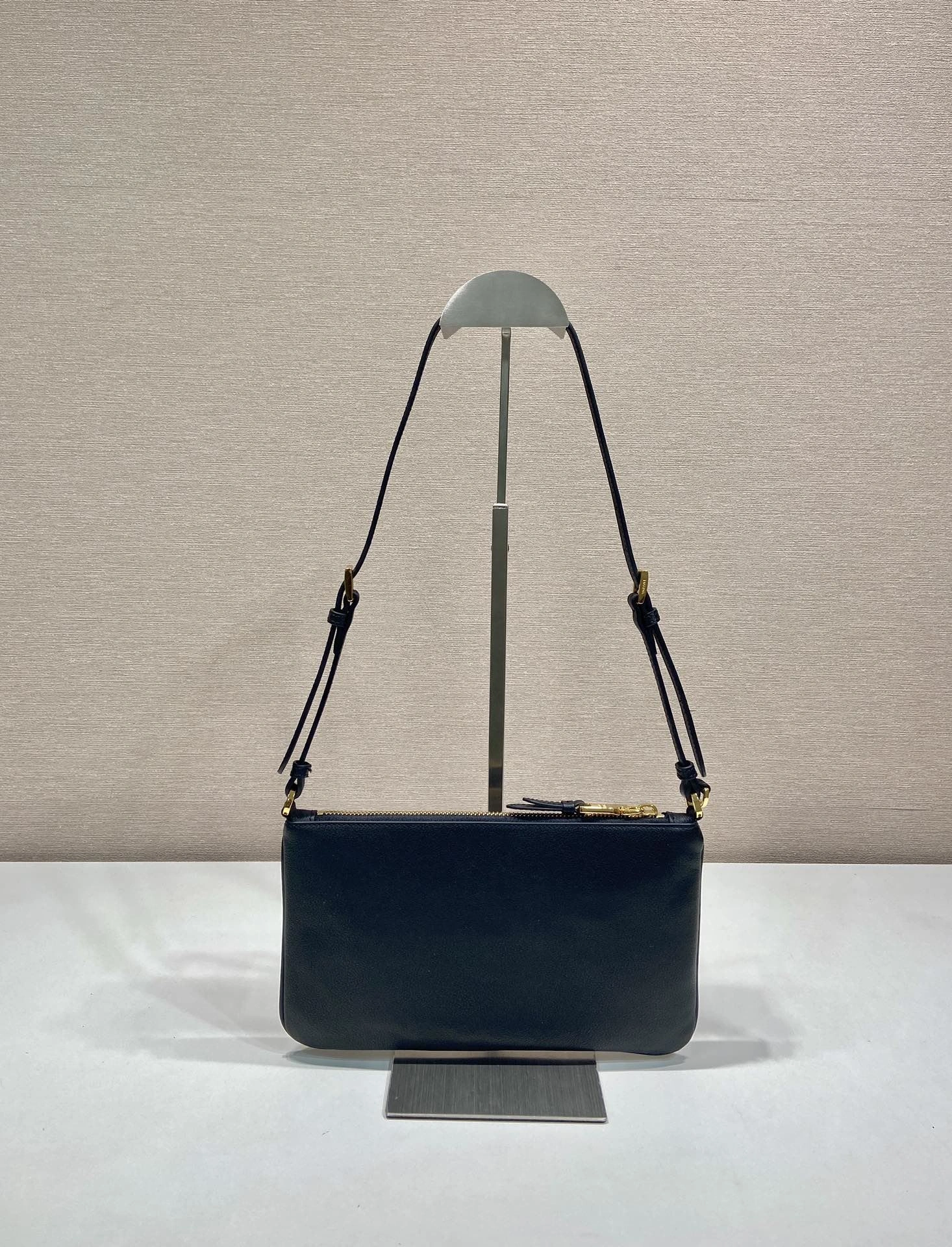 Classic Prxdx Top Handle Bags 54918