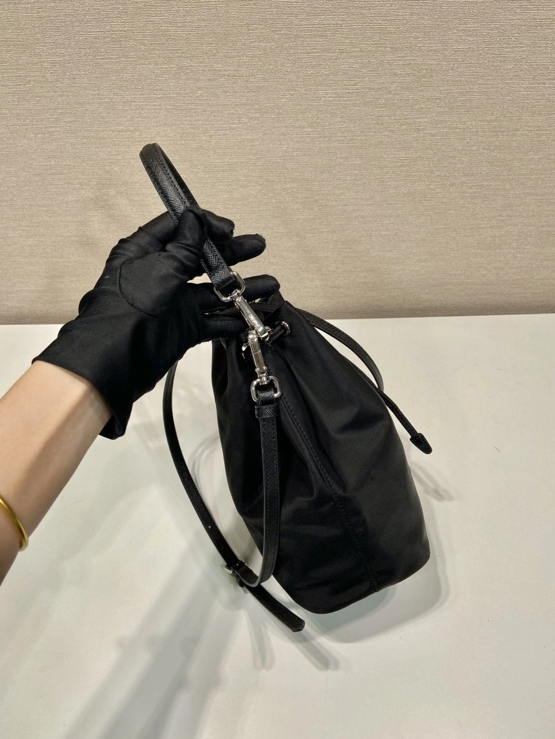 Prxdx Bucket Bags Vibrant 54529