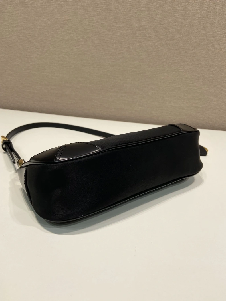 Versatile Prxdx Top Handle Bags 54093