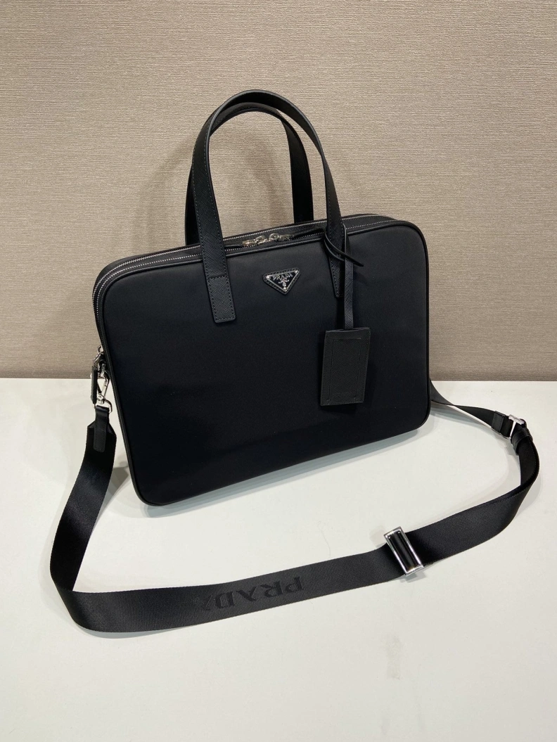 Durable Prxdx Briefcase 54541