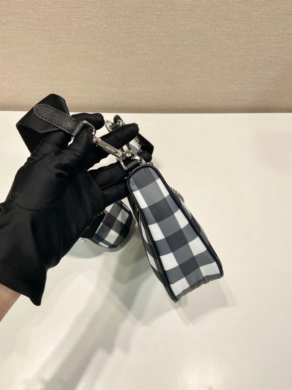 Flexible Prxdx Top Handle Bags 56262