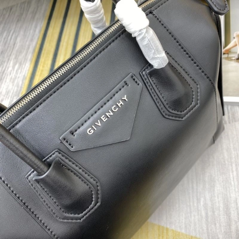 Versatile Gxvxnchy Handle Bags 76659
