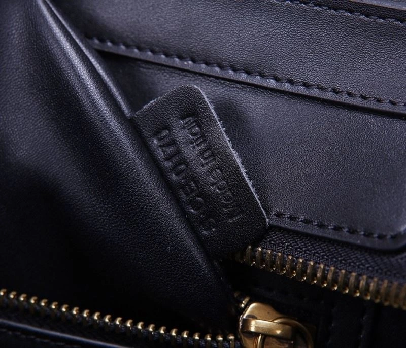 WellDesigned Cxlxne Top Handle Bags 89251