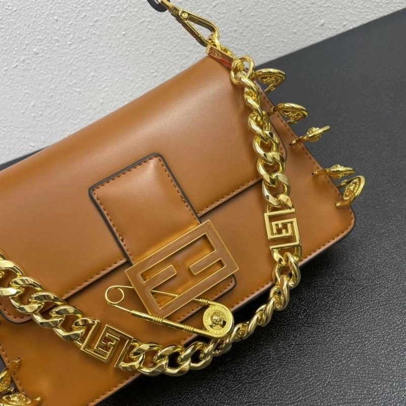 Fashionable Vxrsxce Handle Bags 88183