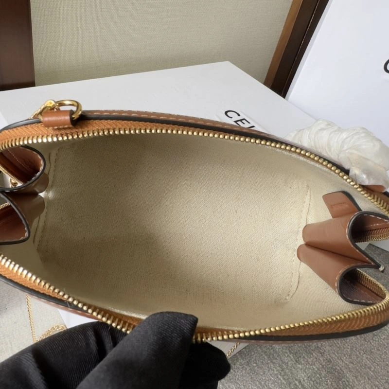 Comfortable Cxlxne Clutch 87601