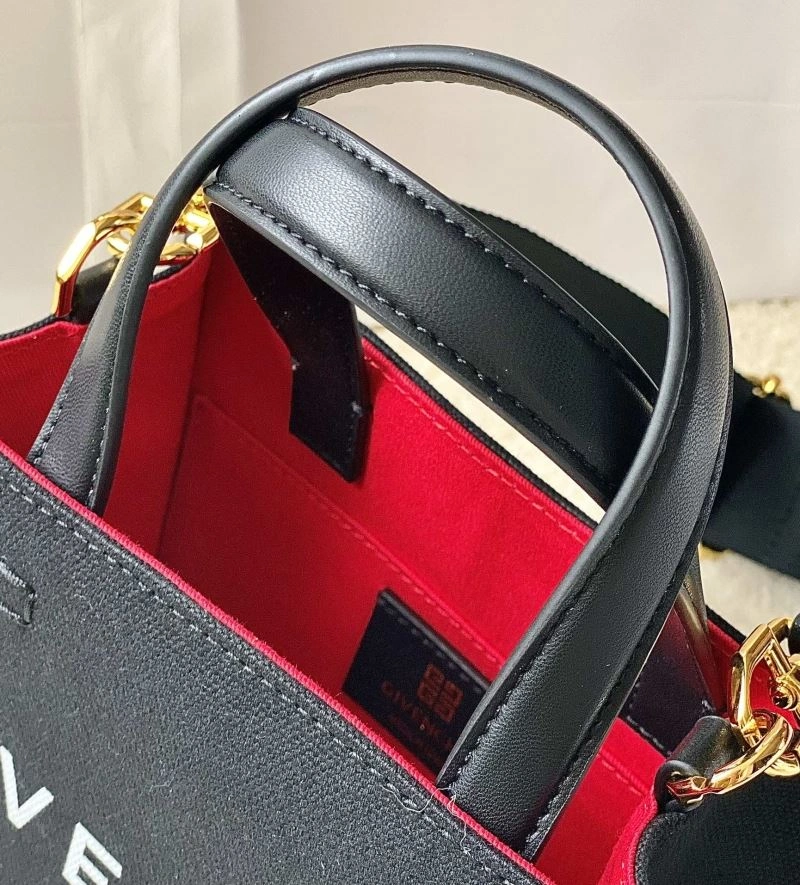 Bold Gxvxnchy Handle Bags 87371