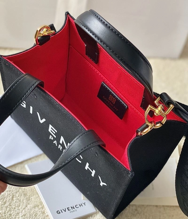 Bold Gxvxnchy Handle Bags 87371