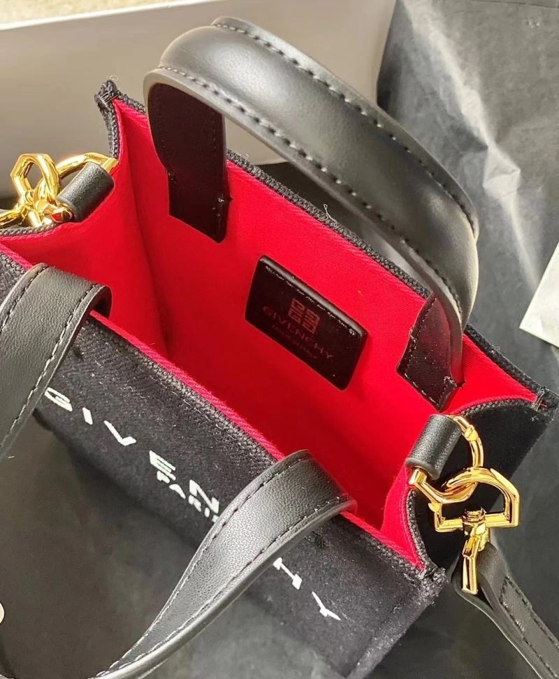 UrbanStyle Gxvxnchy Satchel Bags 87357