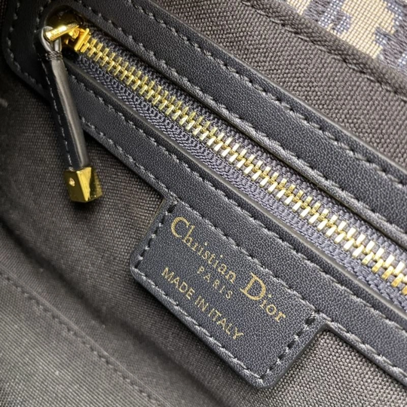 Minimalist Dxxr Bobby Bags 63266
