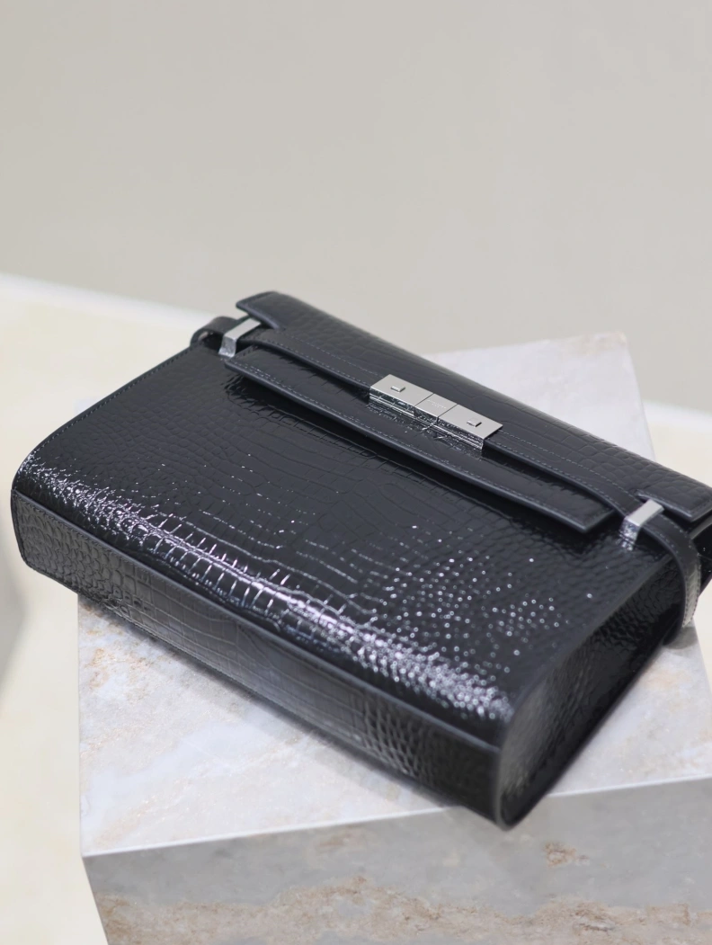 WellDesigned YSX Clutch Bags 64009