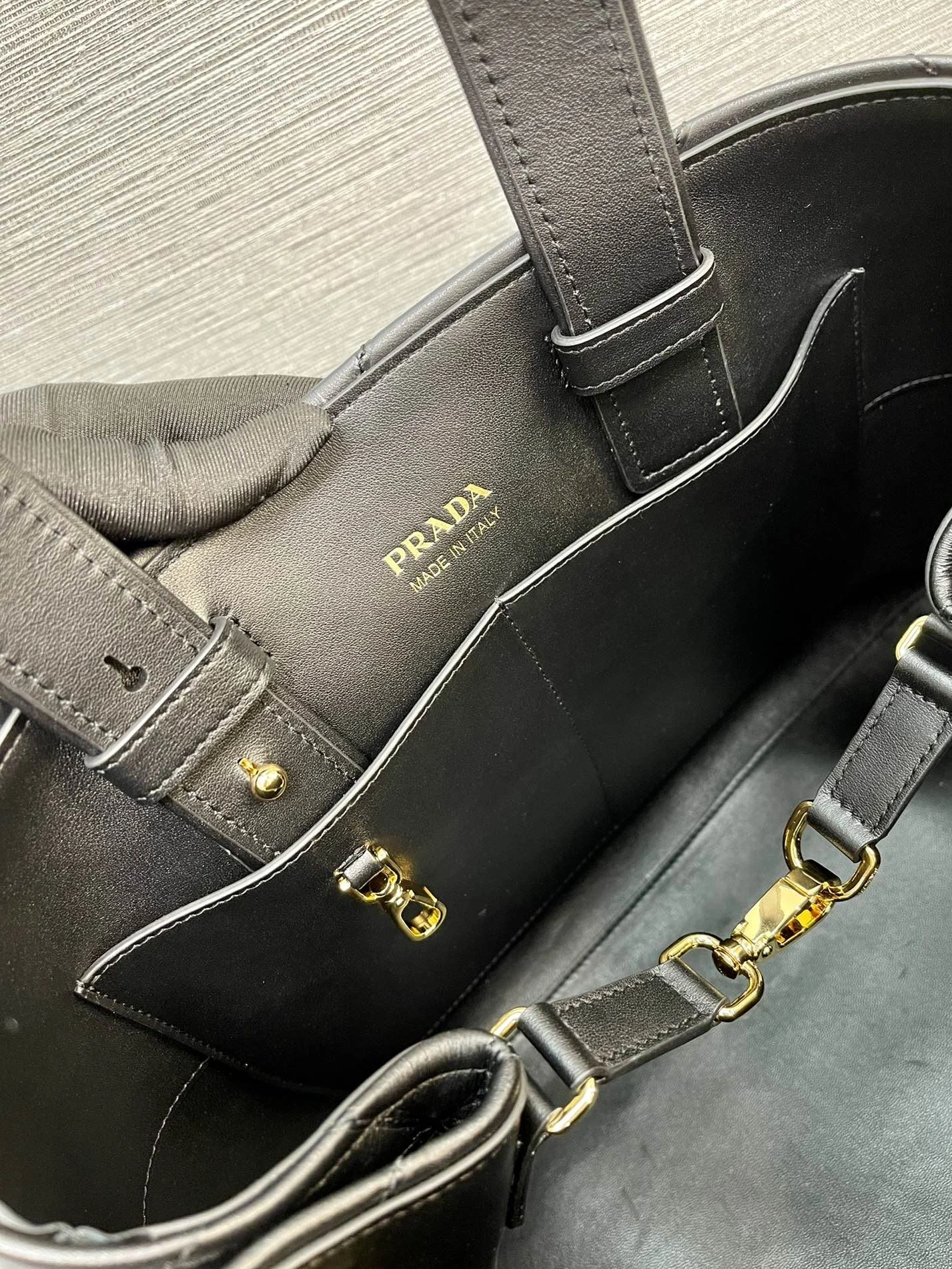Compact Prxdx Top Handle Bags 55612