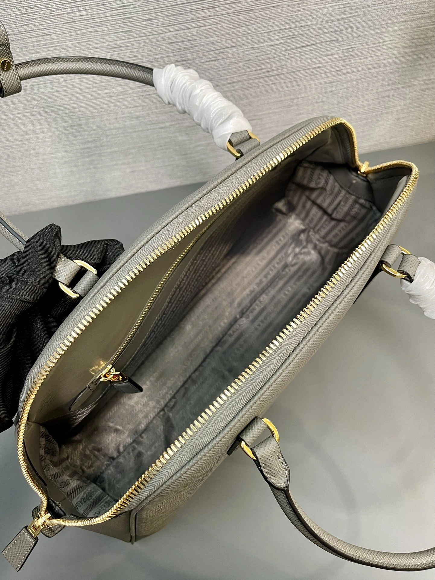 WellDesigned Prxdx Top Handle Bags 56117