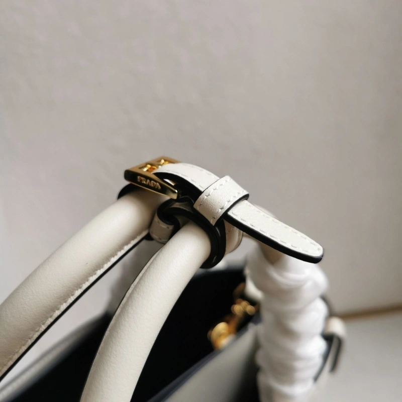 WellDesigned Prxdx Top Handle Bags 57639