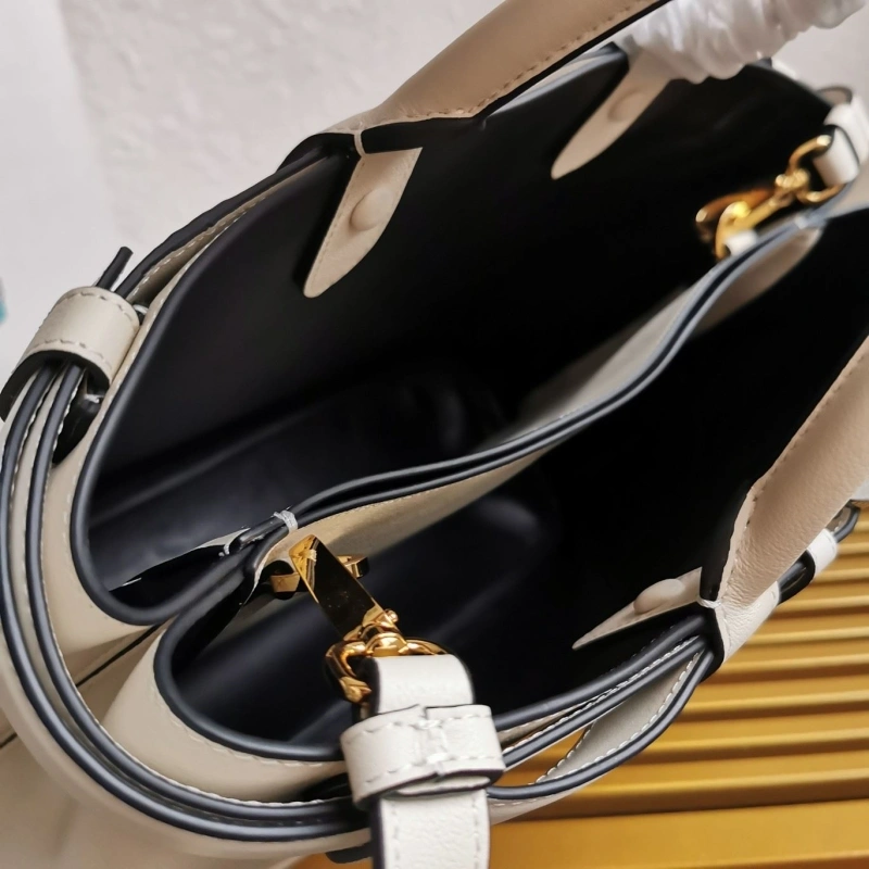 WellDesigned Prxdx Top Handle Bags 57639