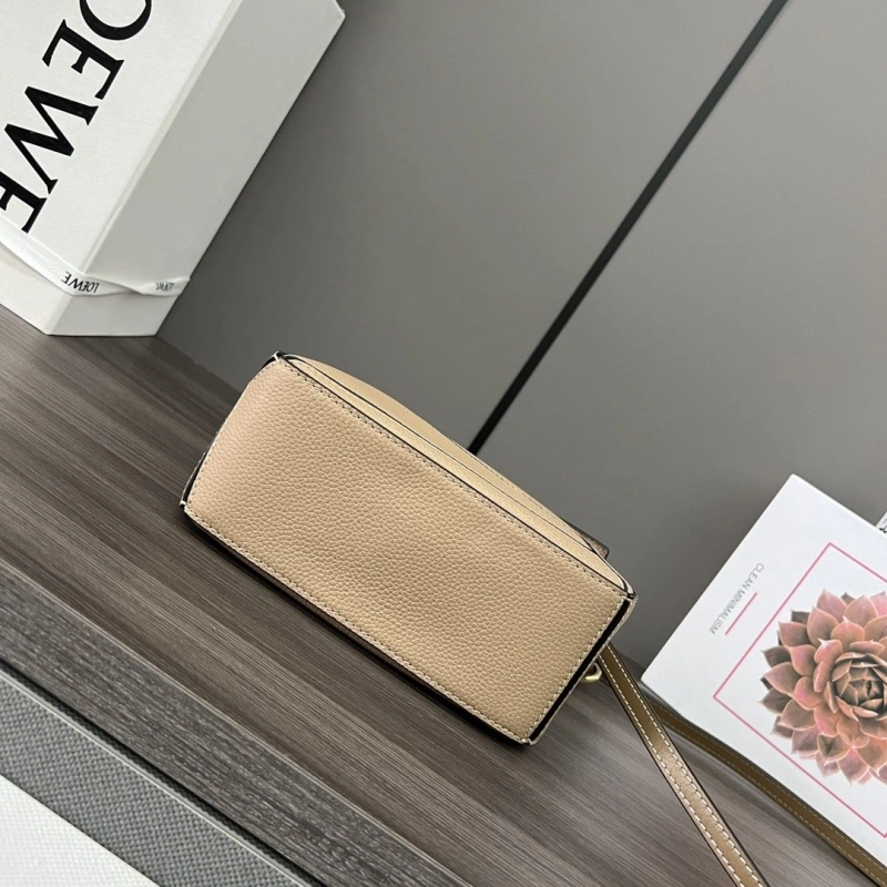 DailyWear Lxxwe Handle Bags 84941