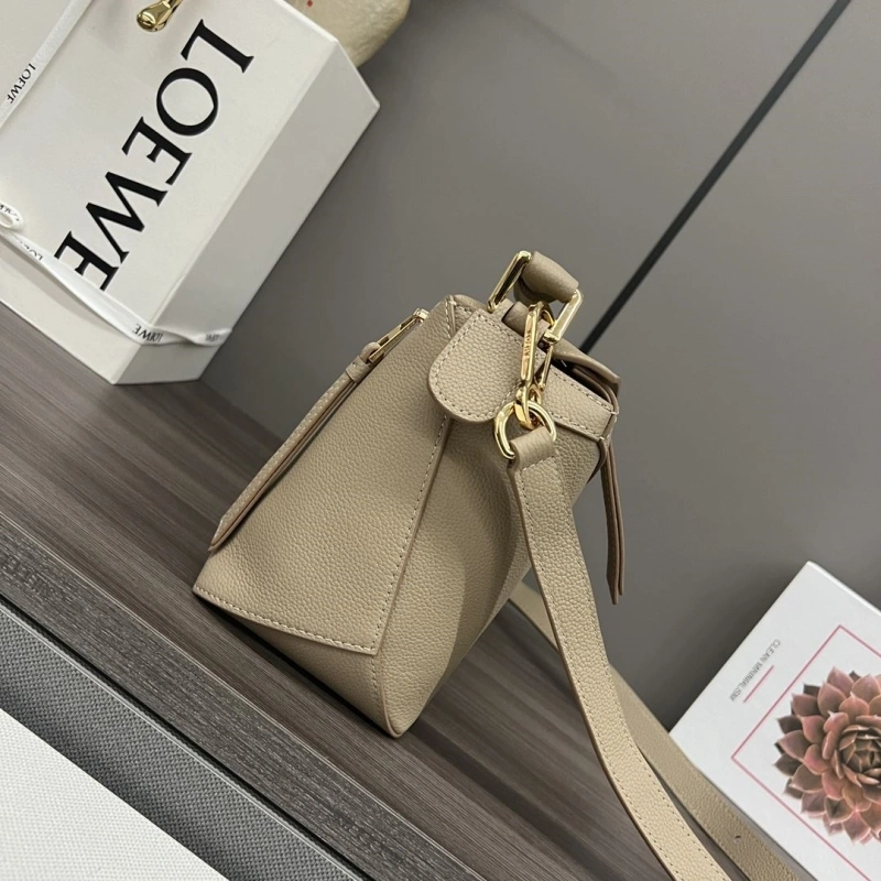 DailyWear Lxxwe Handle Bags 84982