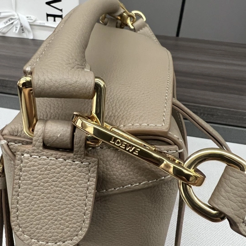 DailyWear Lxxwe Handle Bags 84982