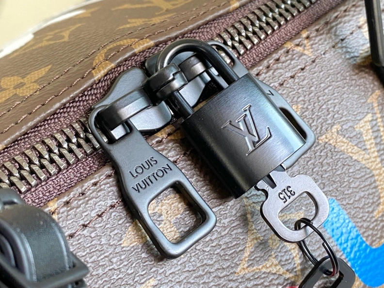 Trendy LX Travel Bags 18340