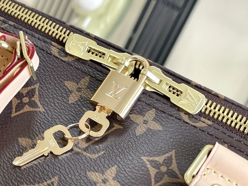 Unique LX Travel Bags 18310
