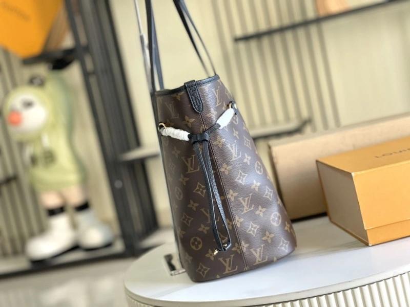 Versatile LX Shopping Bags 16111