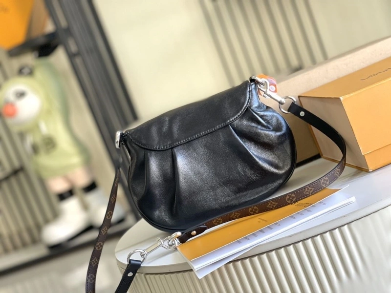 Refined LX Satchel bags 16131