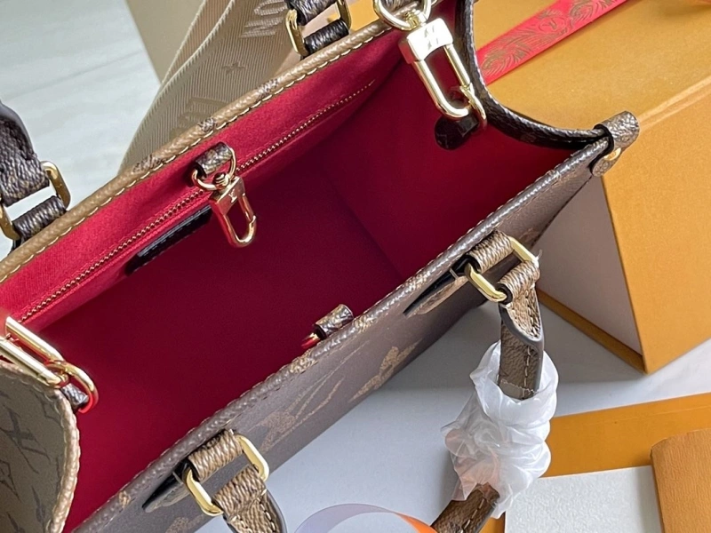 Trendsetting LX Top Handle Bags 21108