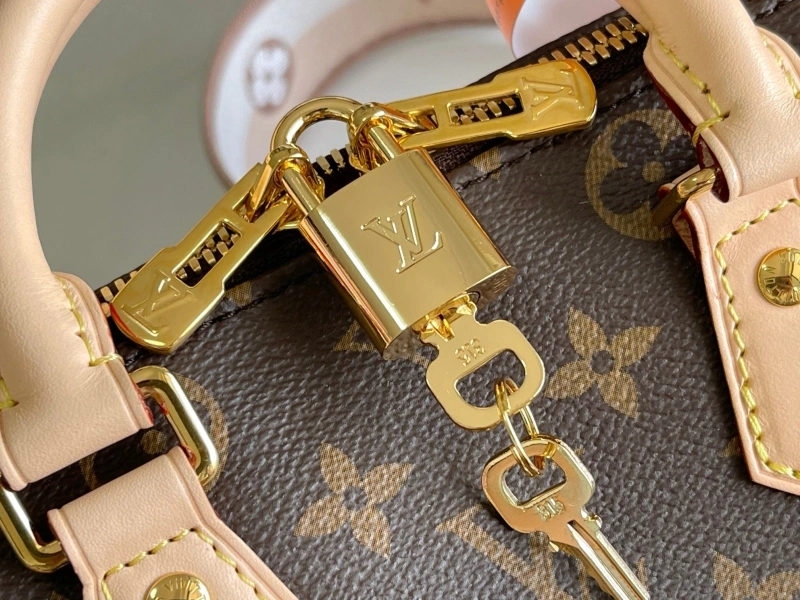 Versatile LX Speedy Bags 21117