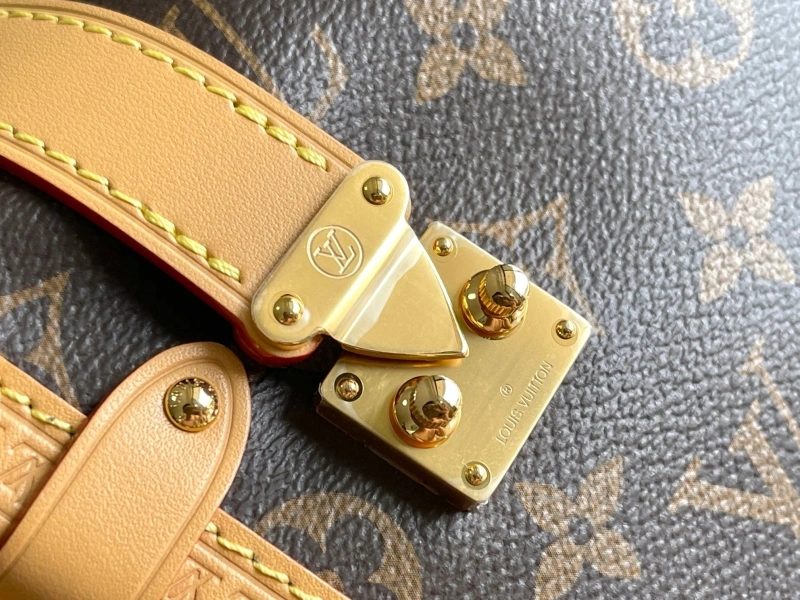 Comfortable LX Box Bags 19749