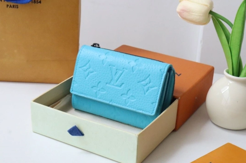 Sophisticated LX Wallets 18276