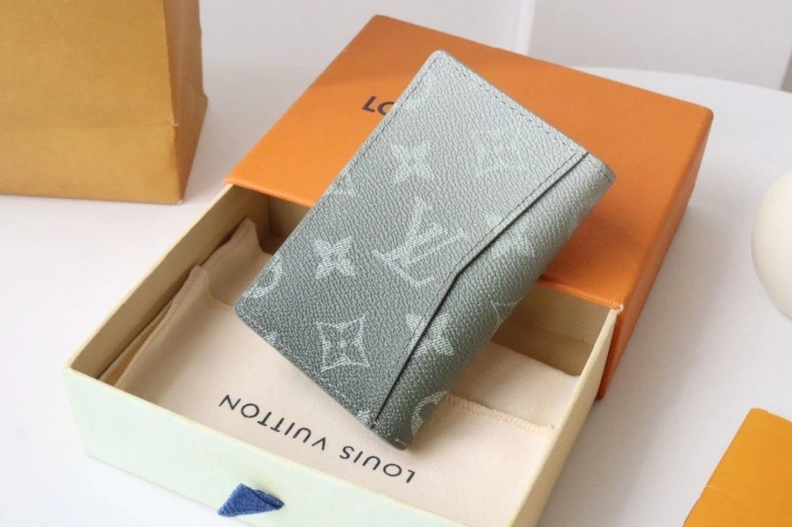 Trendsetting LX Wallets 18287