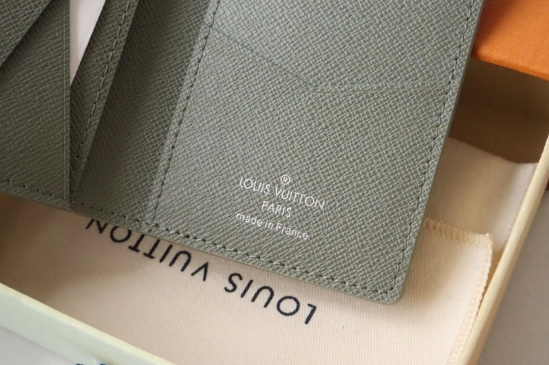 Trendsetting LX Wallets 18287