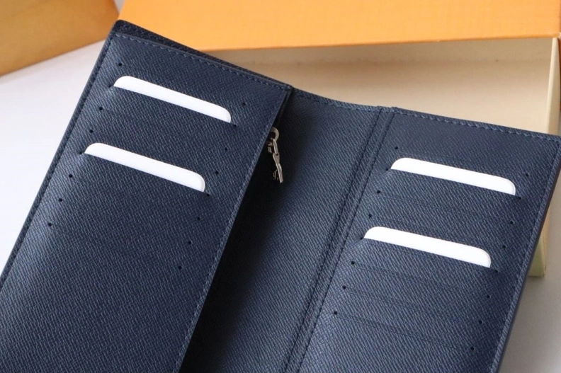 Practical LX Wallets 18263